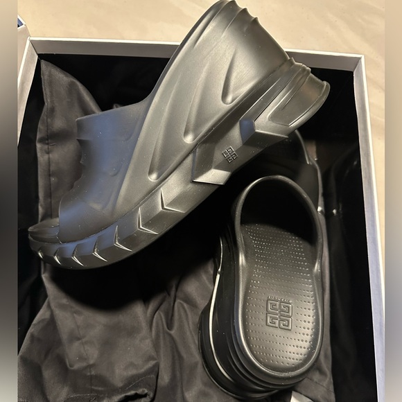 Givenchy Marshmallow wedge sandals in rubber - Picture 6 of 6